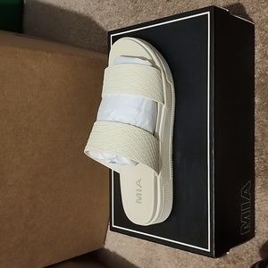 Mia shoes
